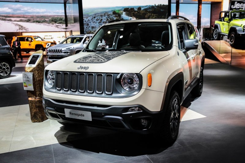 Bitton_Photo_JEEP_RENEGADE_STAND_DEF_07102016_009.jpg