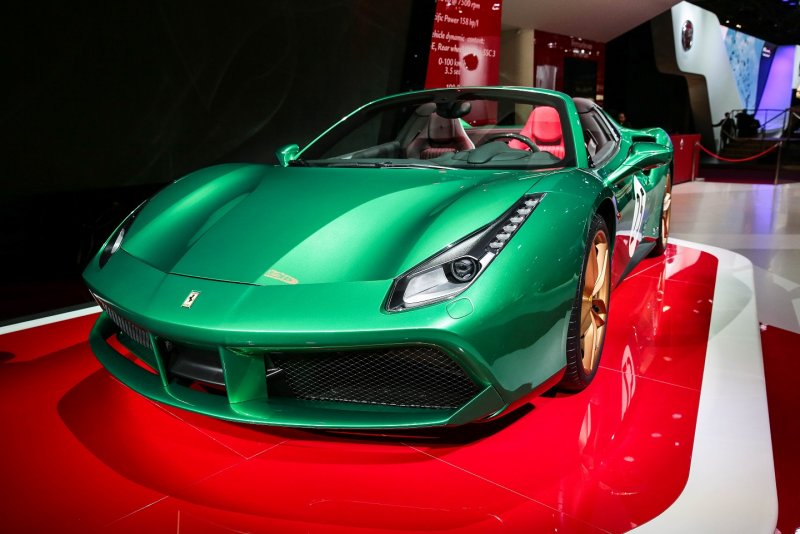 Bitton_Photo_FERRARI_488_SPIDER_STAND_DEF_05102016_004.jpg