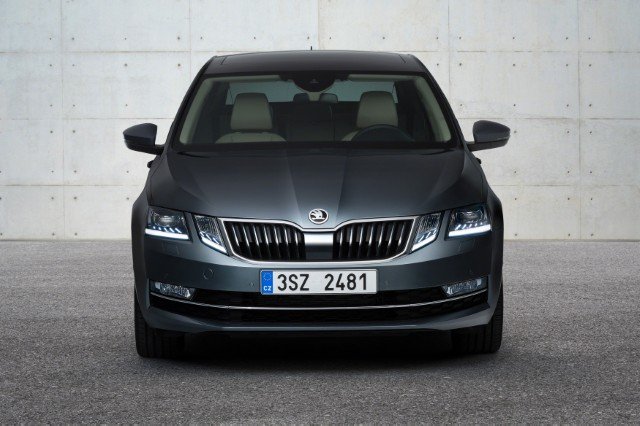 161027 SKODA OCTAVIA 01_jpg.jpg