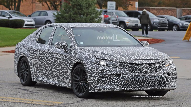 2018-toyota-camry-spy-photos.jpg