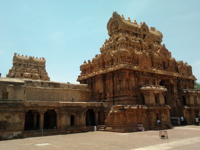 Thanjavur_Big_Tempel_Keralanthagan_Thiruvasal_&_Rajarajan_Thiruvasal.jpg