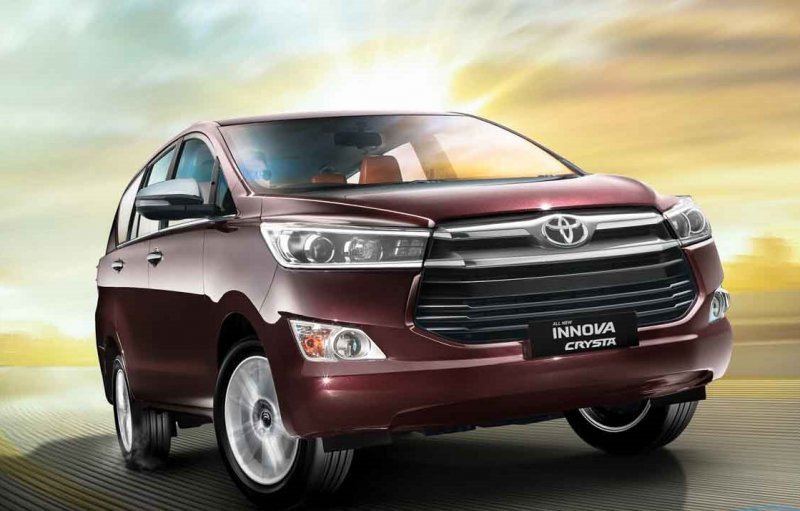 Toyota Innova Crysta.jpg