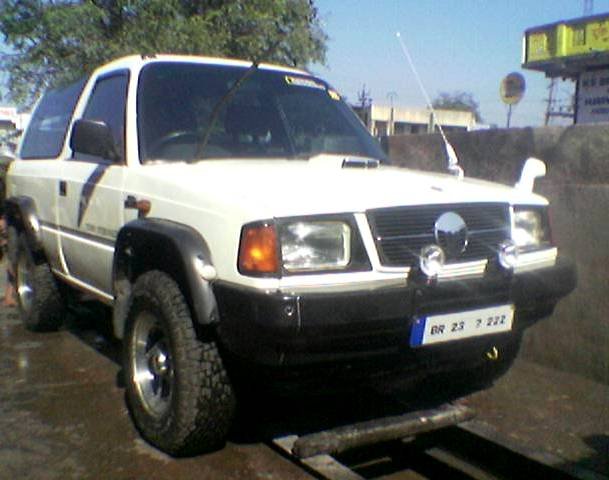 Tata_Sierra_1.jpg