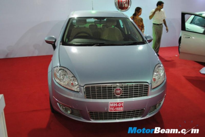 2010 Auto Mall Mumbai Cars.jpg