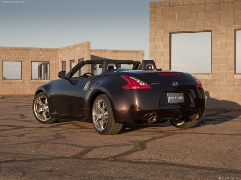 Nissan-370Z_Roadster_2010_1024x768_wallpaper_21.jpg