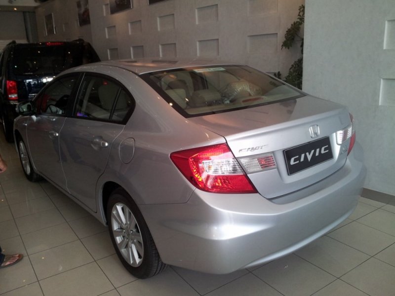 2012-Honda-Civic-1.jpg