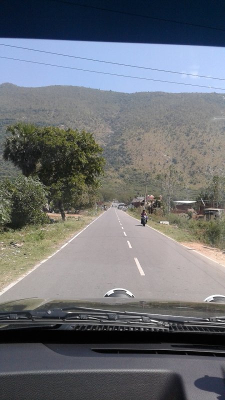 6.Pic of Yelagiri -approach road.jpg