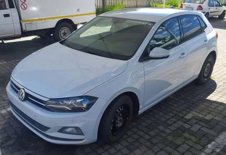 2017-volkswagen-polo-photographed-without-any-camo-in-south-africa-116251_1.jpg