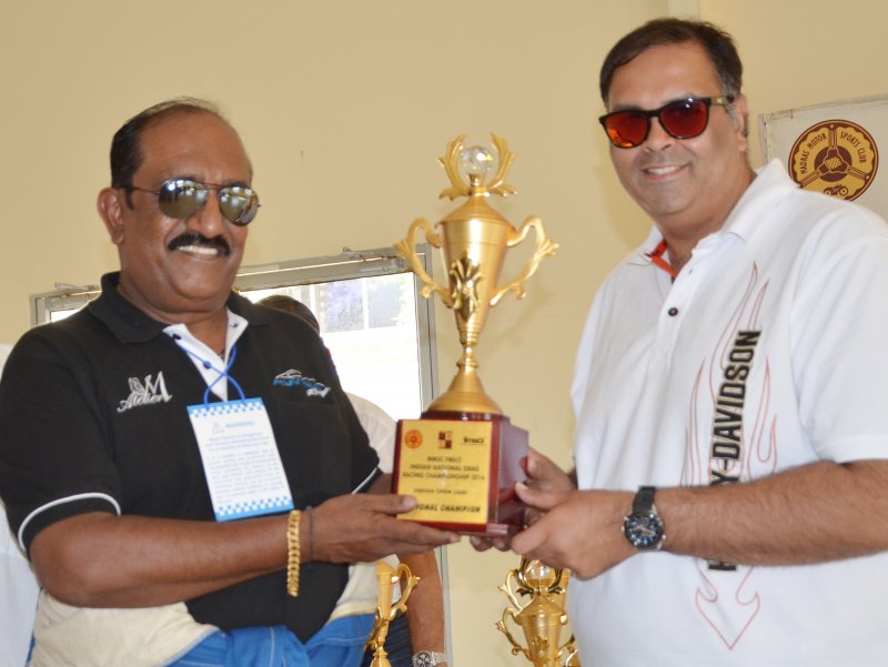 Pratap Jayaram (left) from Bengaluru, winner of the Indian Open title in the MMSC Fmsci Indian N.JPG