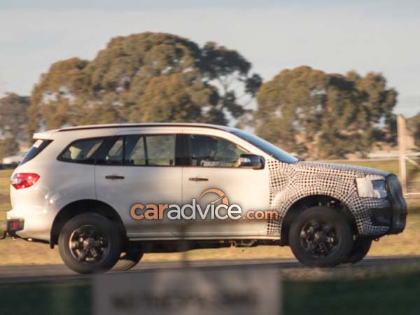 2018-ford-endeavour-facelift-spy-images-1.jpg