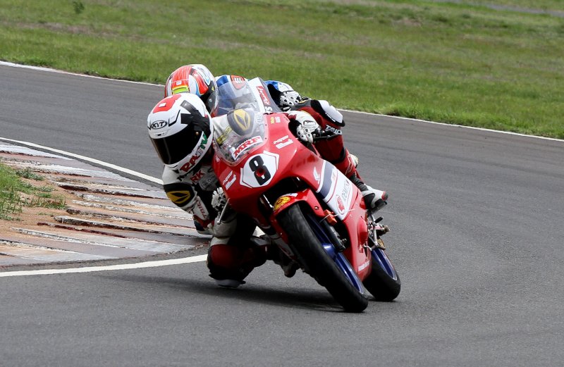 Rajiv Sethu (No.8), winner of the Super Sport Indian (up to 165cc) race (July 09).JPG