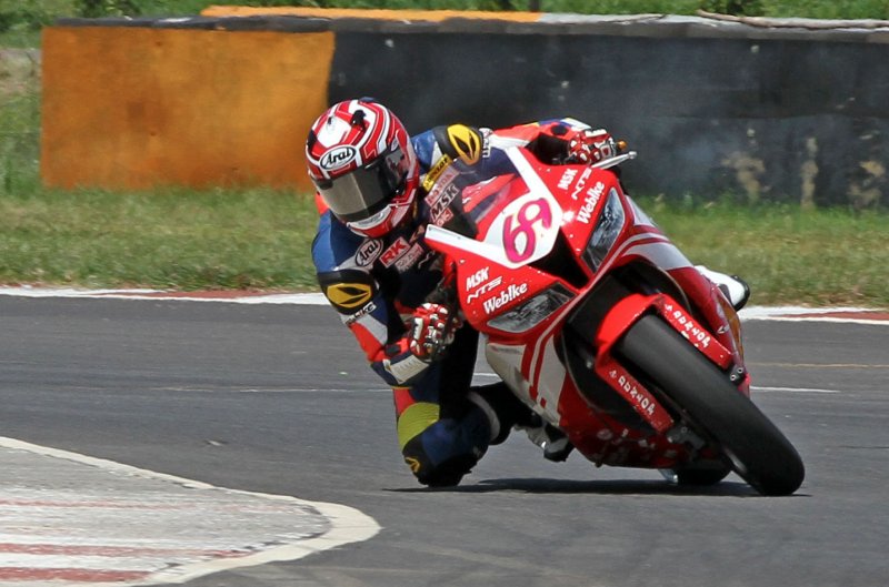 Shankar Sarath Kumar in action during SuperSports 600cc practice session (Sept 22).JPG