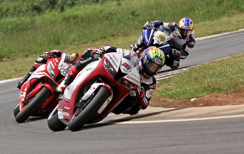 Md Zaqhwan Zaidi (Malaysia), winner of the SuperSports 600cc race (Sept 23).JPG