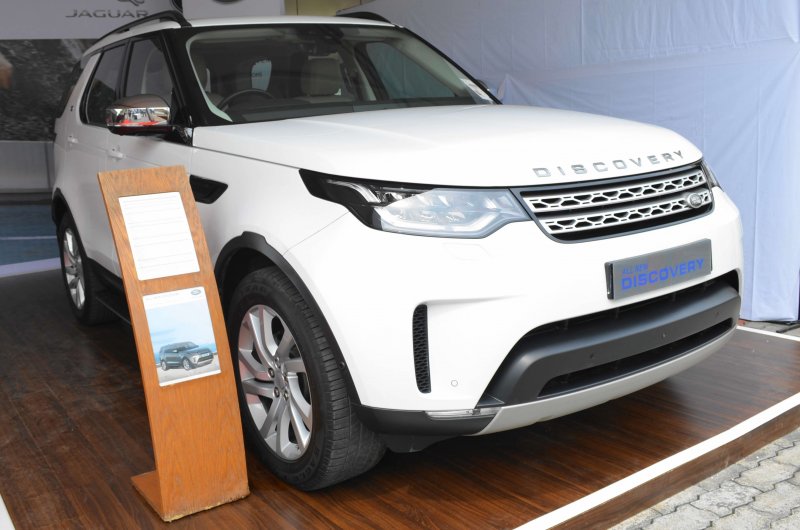 Range-Rover-Discovery.JPG