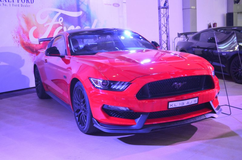 Ford-Mustang-007.JPG