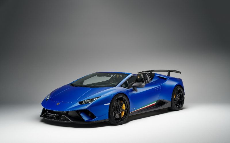 Lamborghini Huracán Performante Spyder 1.jpg