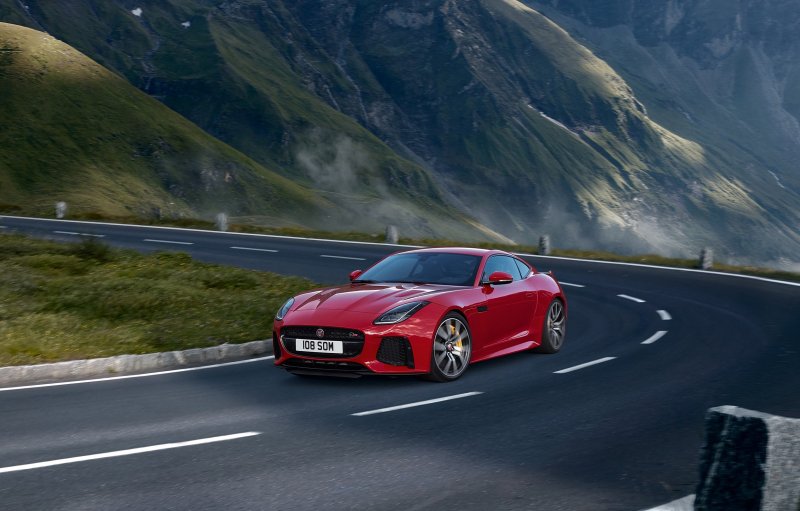 01_Jaguar F-TYPE SVR.jpg