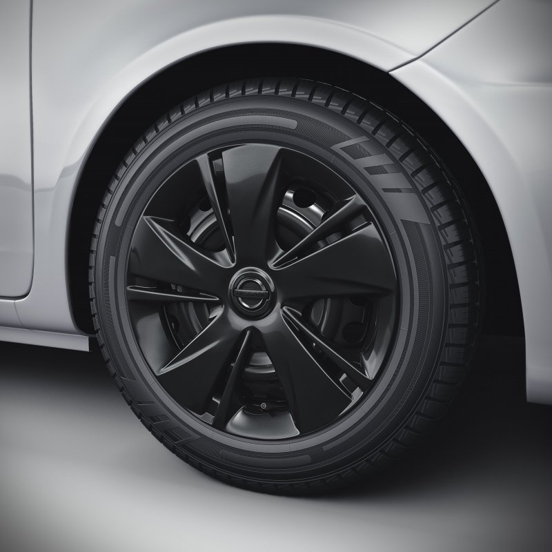 AR-AM-Sunny_alloy-wheel-shot.jpg