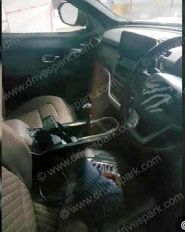 tata-45x-premium-hatch-spied-inside-orange-out-photos-launch-1.jpg