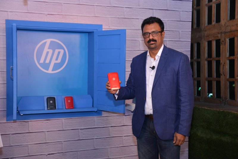 Leo Joseph,  Sr. Director - Printing Systems and Solutions – HP Inc. India with the newly launch.jpg