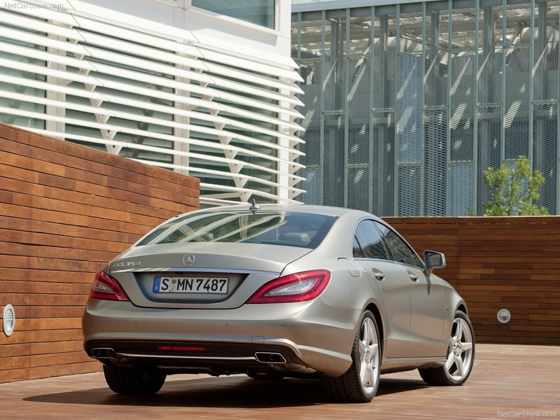 Mercedes-Benz-CLS-Class_2012_800x600_wallpaper_6a.jpg