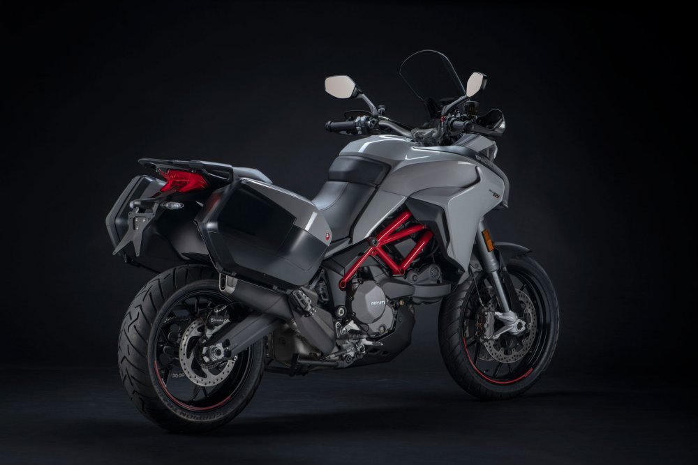 2020-Ducati-Multistrada-950S4.jpg