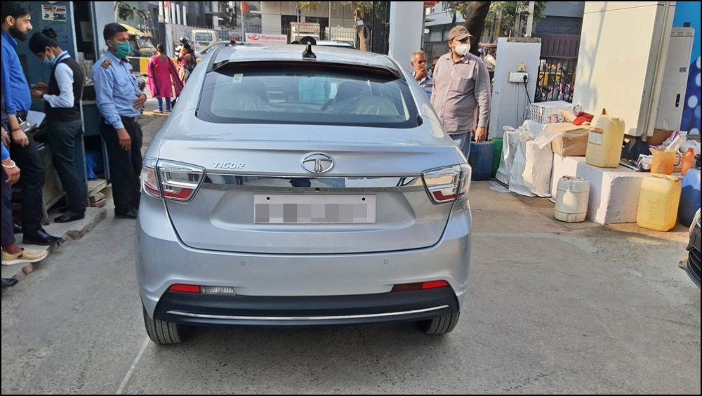 Akash-Tata-Tigor.jpg