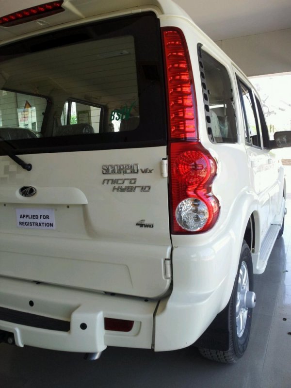 mahindra scorpio 4x4 1.jpg