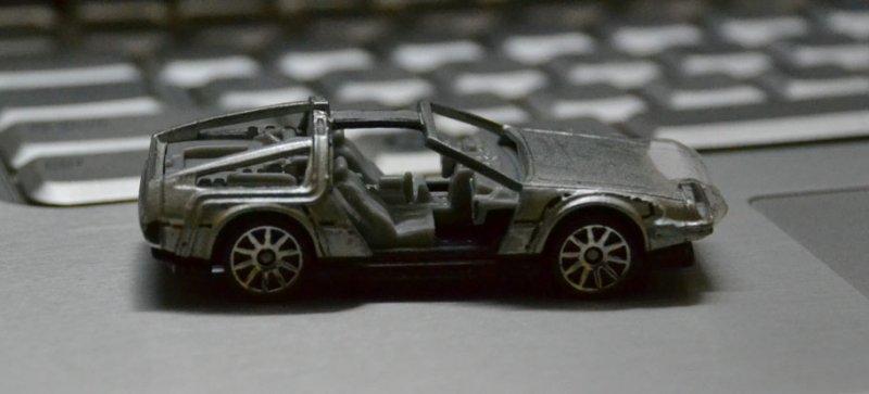 hotwheels-delorean-15.jpg