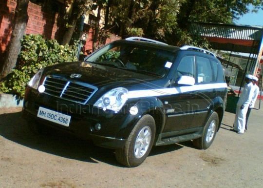 Ssangyong-Rexton-front-angle-image.jpg