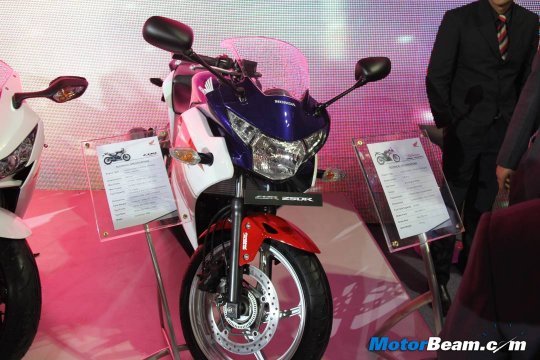 9654__540x375_Honda_Motorcycle_2012_Auto_Expo_15.JPG