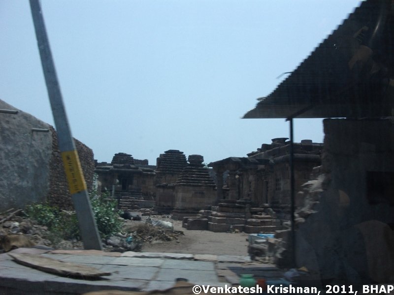 92Temples ruins houses.JPG