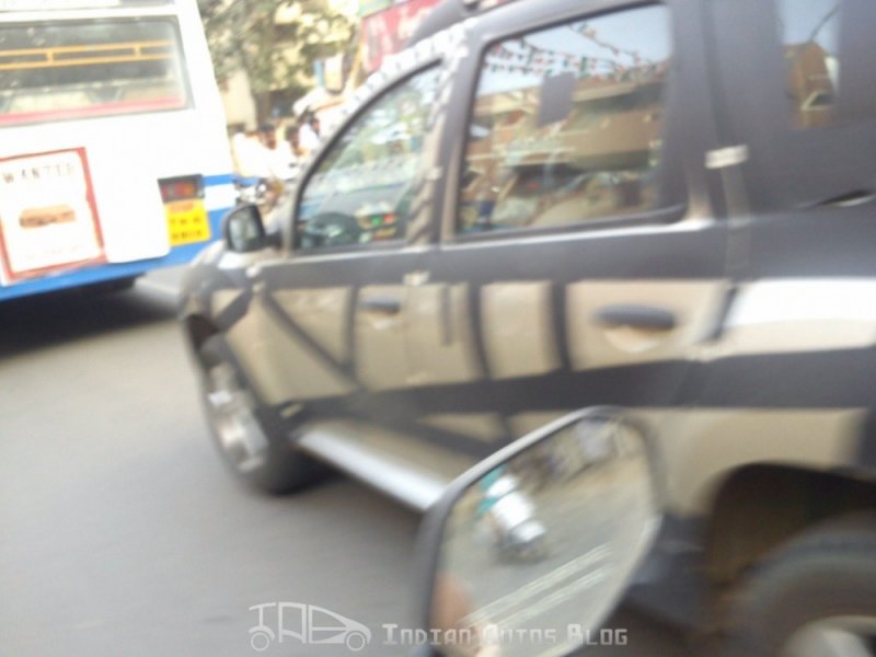 Renault-Duster-testing-in-India-2.jpg