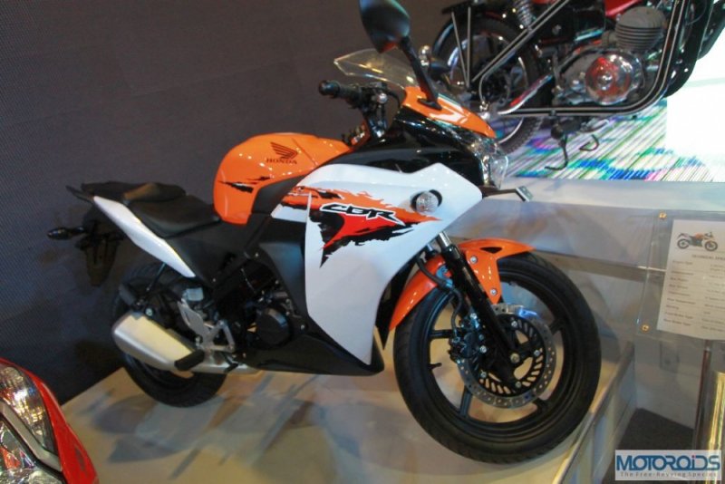 Honda-CBR150R-13.jpg