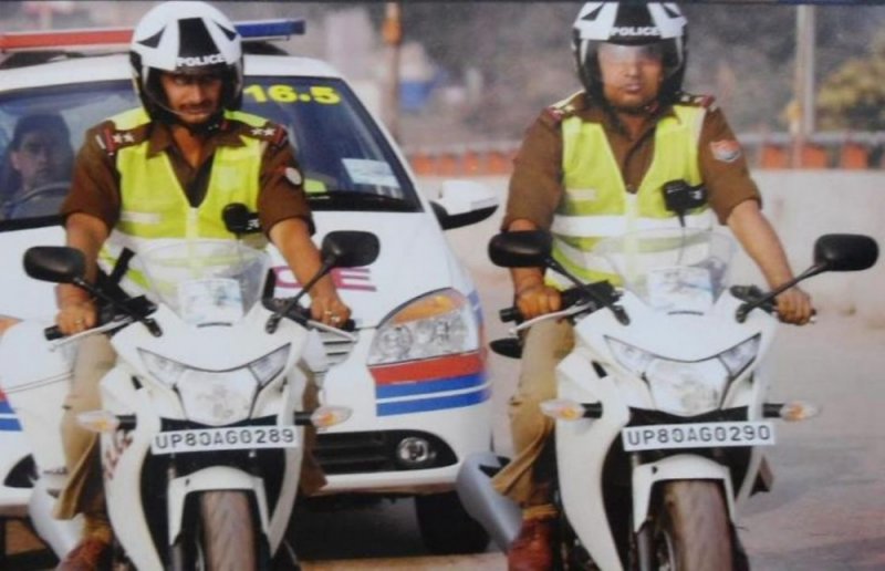 Honda_CBR250R_Indian_Police.jpg