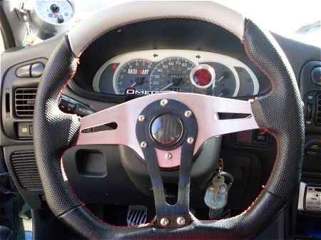 1999-mitsubishi-lancer-momo-steering-wheel.jpg