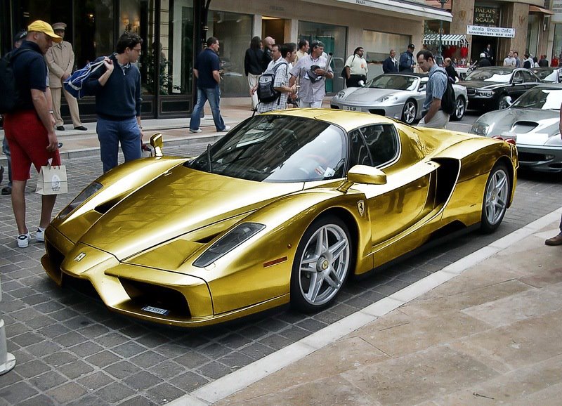 Gold Ferrari Enzo.jpg