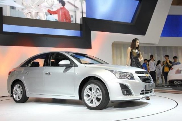 New Chevrolet Cruze 2013.jpg