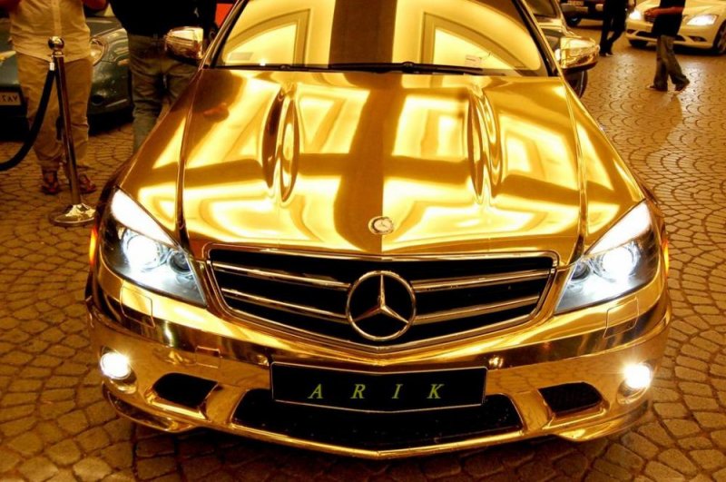 the-gold-mercedes8.jpg