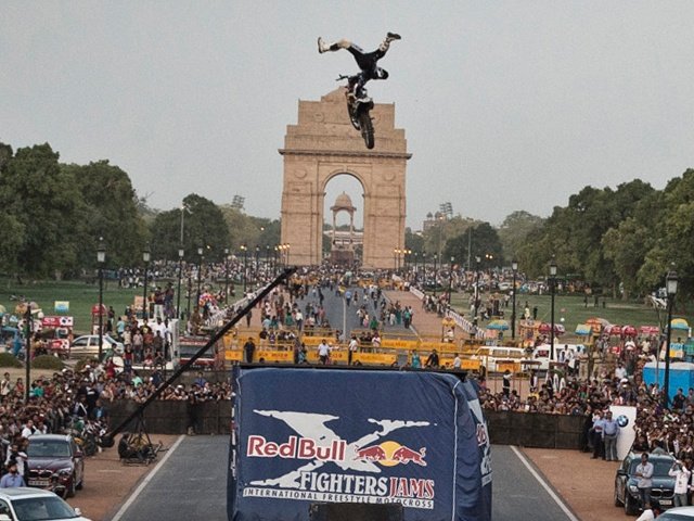 red-bull-x-fighters-640-5_640x480.jpg