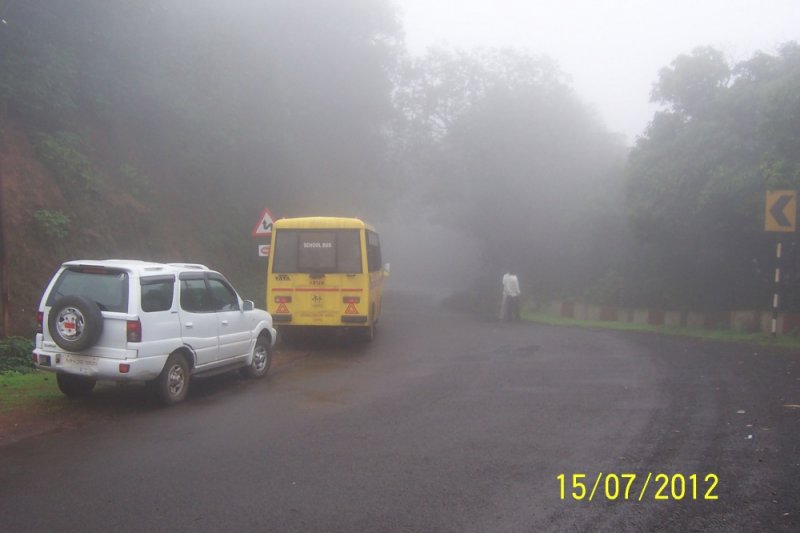 Mahabaleshwar July 2012 Skating Group 077.jpg