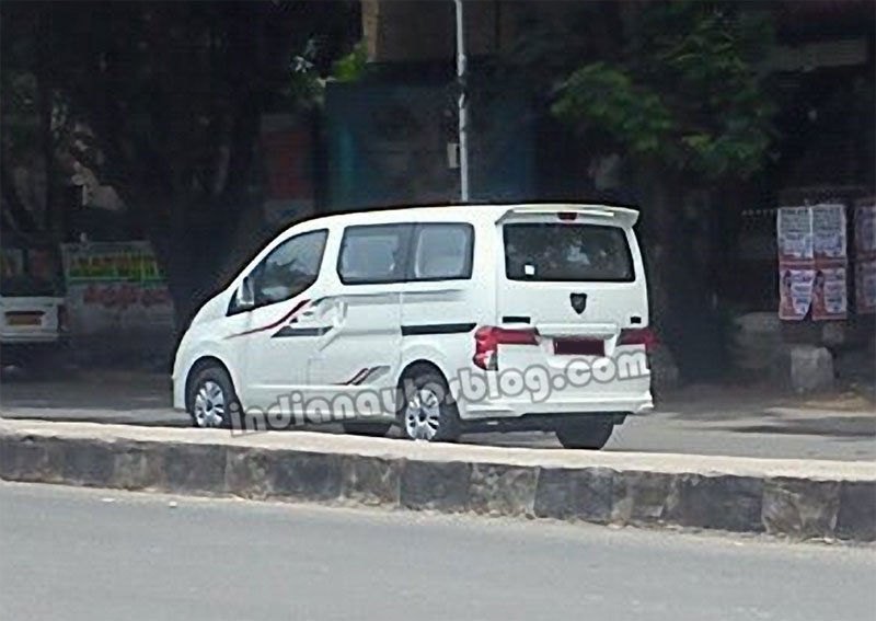 Nissan-Evalia-testing-Chennai.jpg