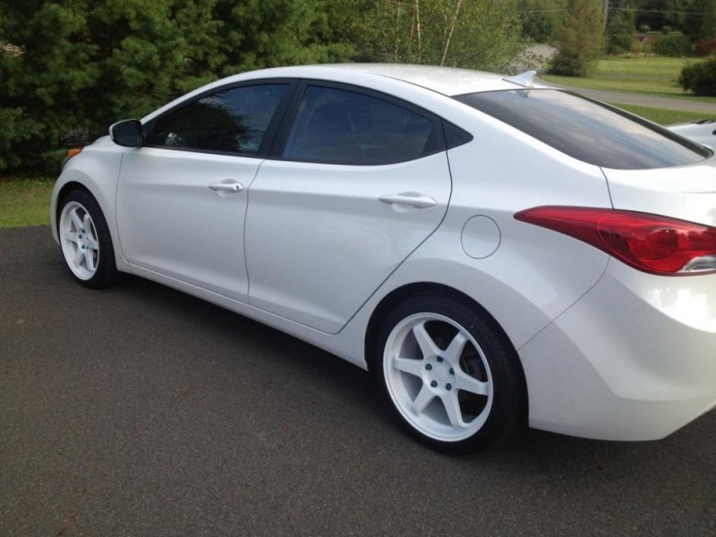 Elantra 2012-1.jpg