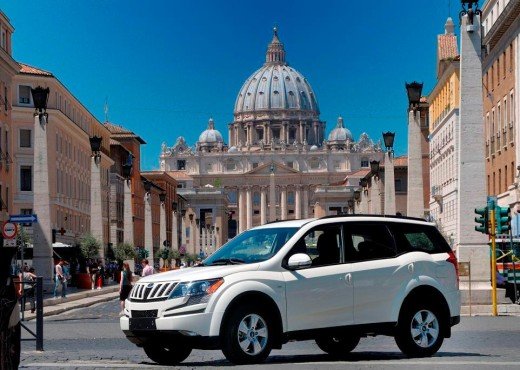 Mahindra-XUV500-Rome.jpg