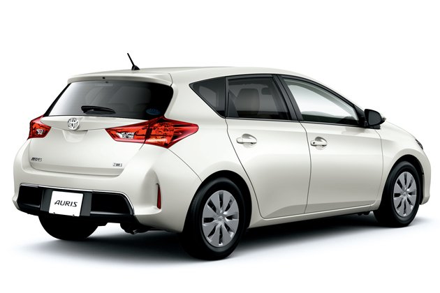 2013-Toyota-Corolla-Auris-Photo-13.jpg