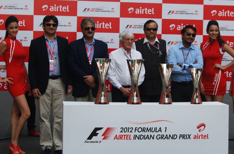 2012-Indian-F1-GP-Trophy.jpg