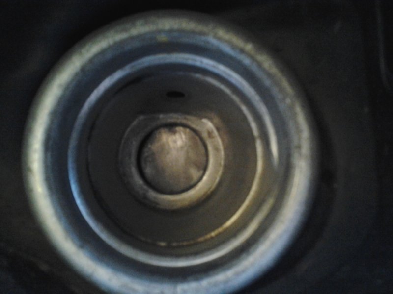 vapour resister in fuel filling cap.jpg