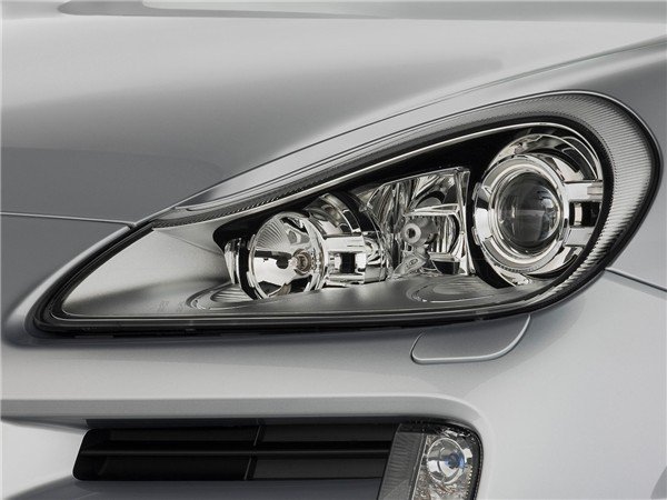 -vert-porsche_cayenne_base_2009_exterior_headlight.jpg