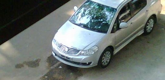 India-spec-2013-Maruti-Suzuki-SX4-Facelift-Spyshot-1.jpg