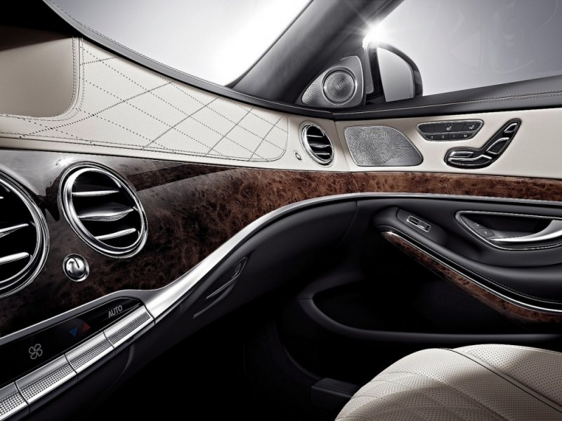 2014-Mercedes-S-Class-door-trim1.jpg